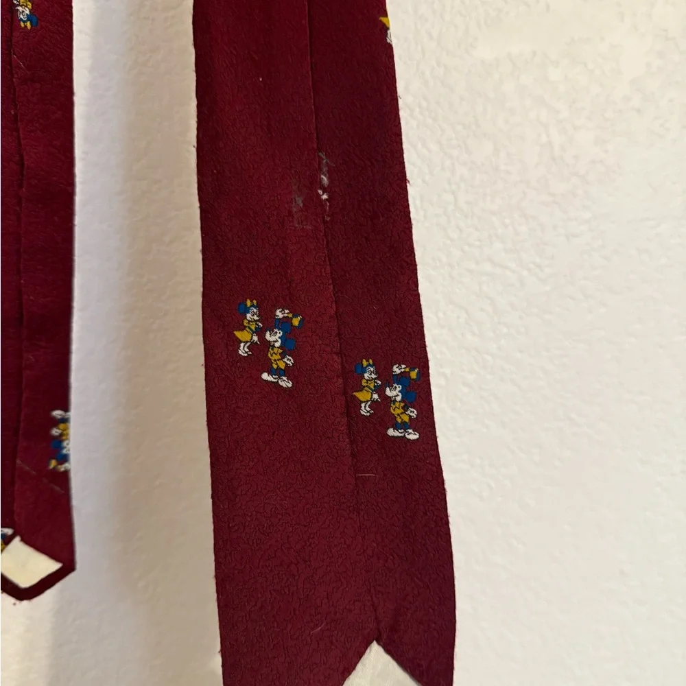 Disney Red Silk Tie with Subtle Pattern vintage‎ collectible